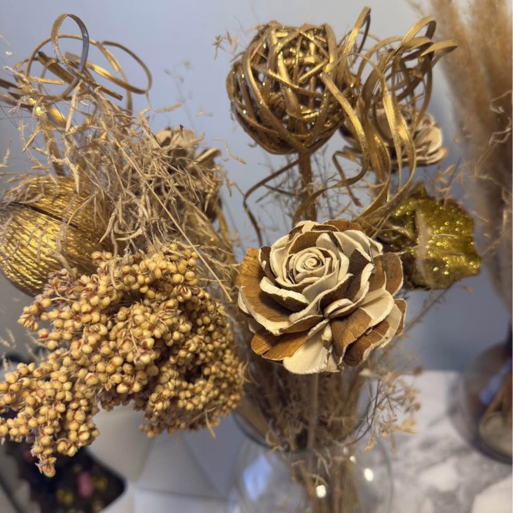 Elegant Gold and Brown Floral Arrangement